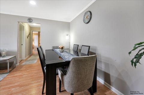 Tiny photo for 2620 N Windsor Drive #201, Arlington Heights, IL 60004 (MLS # 12486874)