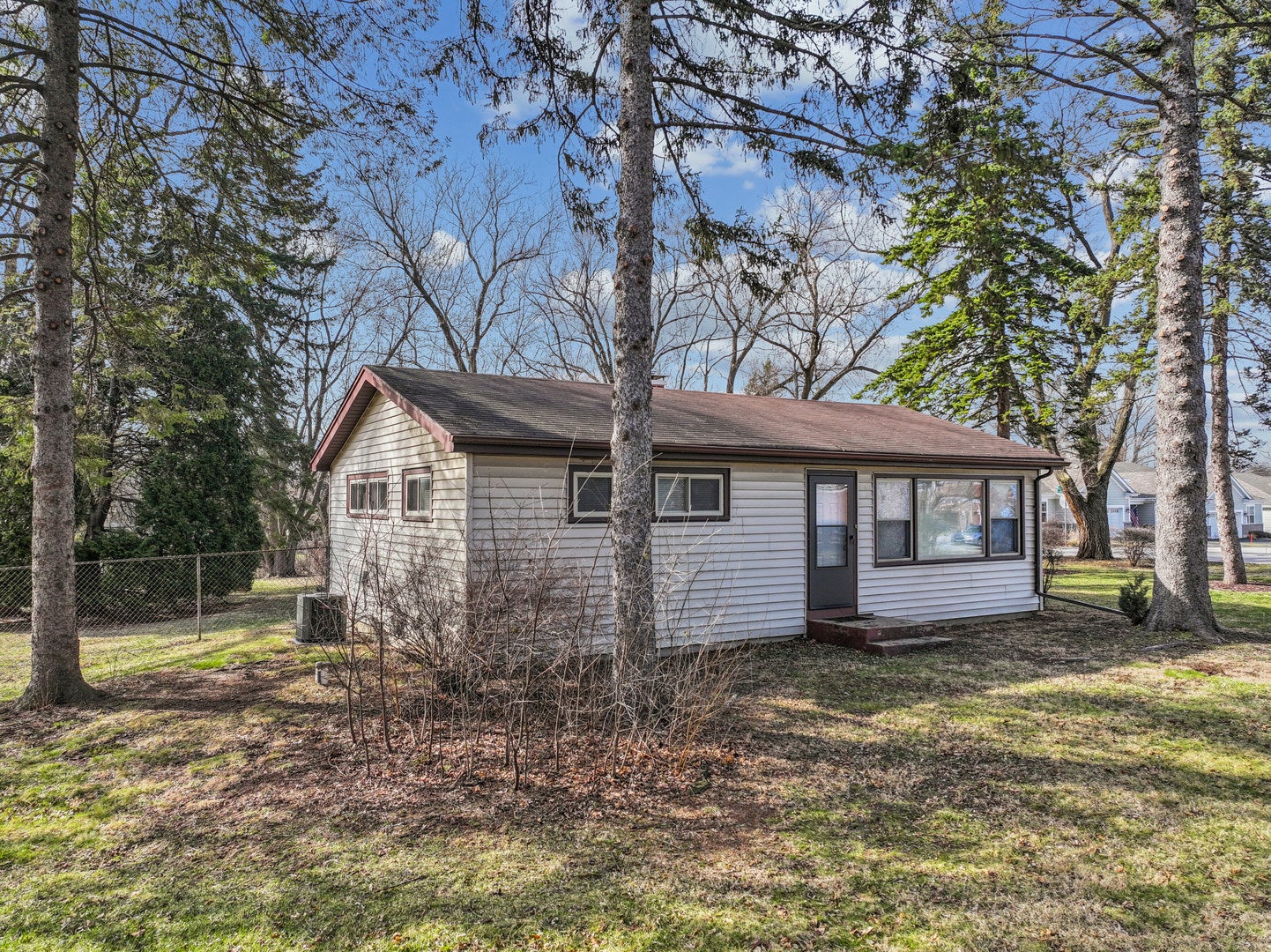 1484 N Hicks Road