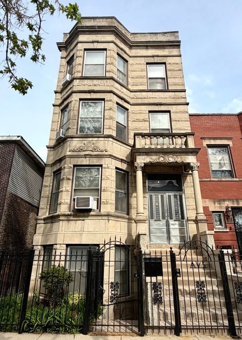 927 S Claremont Avenue Chicago IL 60612