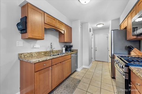 Tiny photo for 2783 Wayfaring Lane #14B, Lisle, IL 60532 (MLS # 12519249)