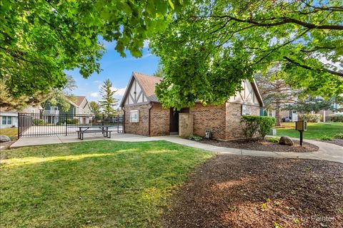 Tiny photo for 2783 Wayfaring Lane #14B, Lisle, IL 60532 (MLS # 12519249)