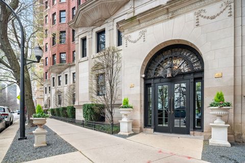 2608 N Lakeview Avenue 4C Chicago IL 60614