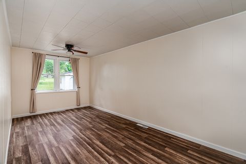 Tiny photo for 6687 Route 166, Creal Springs, IL 62922 (MLS # 12646422)