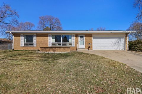 Tiny photo for 86 Mariposa Avenue, Waukegan, IL 60087 (MLS # 12585589)