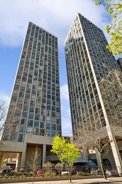 345 W Fullerton Parkway 2107 Chicago IL 60614