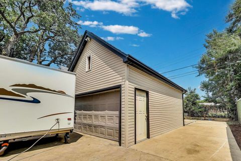 Tiny photo for 4305 N Mobile Avenue, Chicago, IL 60634 (MLS # 12564677)