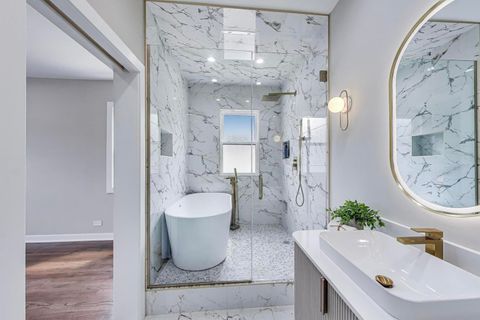 Tiny photo for 4305 N Mobile Avenue, Chicago, IL 60634 (MLS # 12564677)