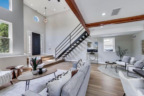 Tiny photo for 4305 N Mobile Avenue, Chicago, IL 60634 (MLS # 12564677)