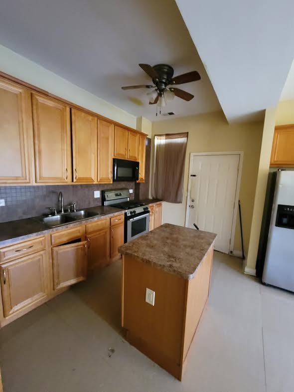 5700 S Indiana Avenue