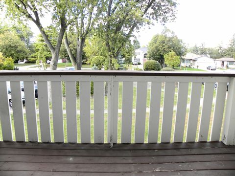 Tiny photo for 290 N Westgate Road #200, Mount Prospect, IL 60056 (MLS # 12499710)