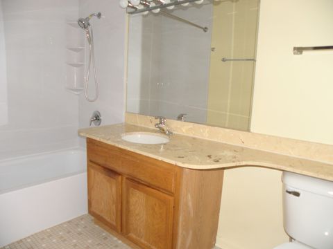 Tiny photo for 290 N Westgate Road #200, Mount Prospect, IL 60056 (MLS # 12499710)