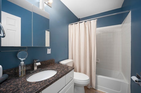 Tiny photo for 1531 Vineyard Drive, Gurnee, IL 60031 (MLS # 12738227)