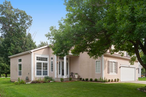 Photo of 1531 Vineyard Drive, Gurnee, IL 60031 (MLS # 12738227)