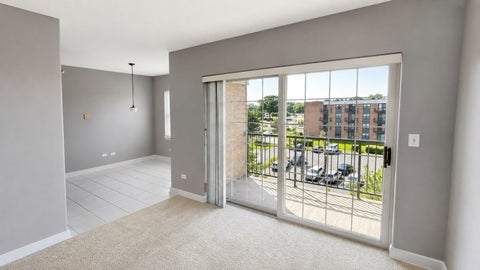 Tiny photo for 2301 Oakmont Way #502, Darien, IL 60561 (MLS # 12704002)