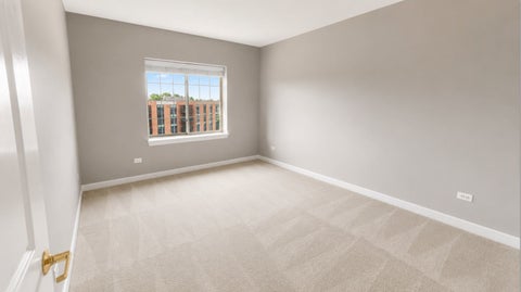 Tiny photo for 2301 Oakmont Way #502, Darien, IL 60561 (MLS # 12704002)