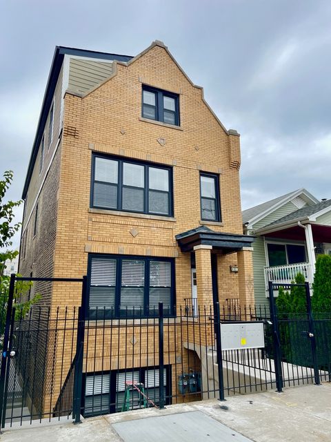 2238 W 24th Street 2F Chicago IL 60608
