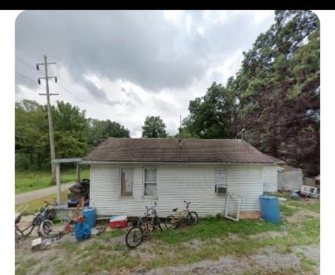 Photo of 701 N Summit Street, Mattoon, IL 62821 (MLS # 12439024)