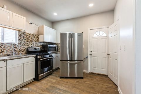 Tiny photo for 32 W 109th Place, Chicago, IL 60628 (MLS # 12396025)