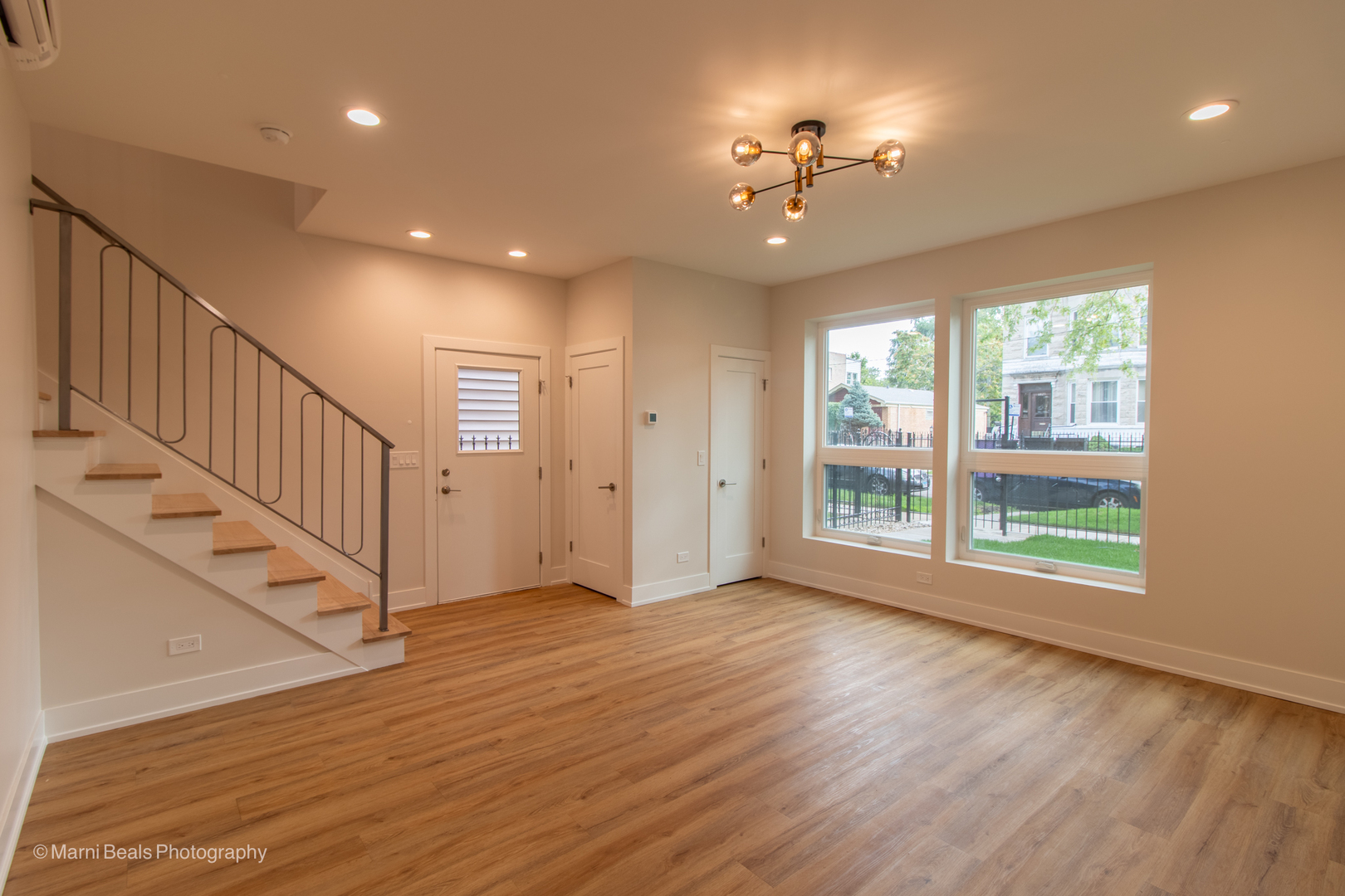 6826 S Langley Avenue