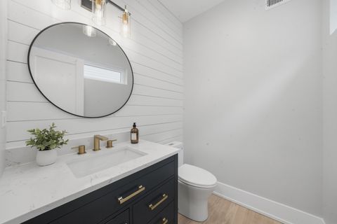 Tiny photo for 2323 W Farragut Avenue, Chicago, IL 60625 (MLS # 12596591)