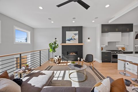 Tiny photo for 2323 W Farragut Avenue, Chicago, IL 60625 (MLS # 12596591)