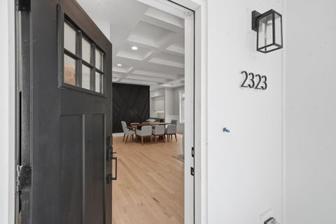 Tiny photo for 2323 W Farragut Avenue, Chicago, IL 60625 (MLS # 12596591)