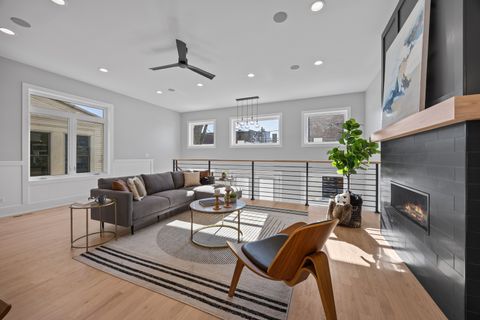 Tiny photo for 2323 W Farragut Avenue, Chicago, IL 60625 (MLS # 12596591)