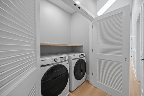 Tiny photo for 2323 W Farragut Avenue, Chicago, IL 60625 (MLS # 12596591)