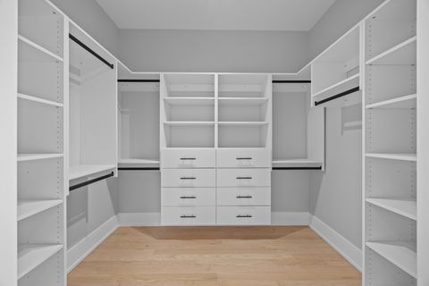 Tiny photo for 2323 W Farragut Avenue, Chicago, IL 60625 (MLS # 12596591)