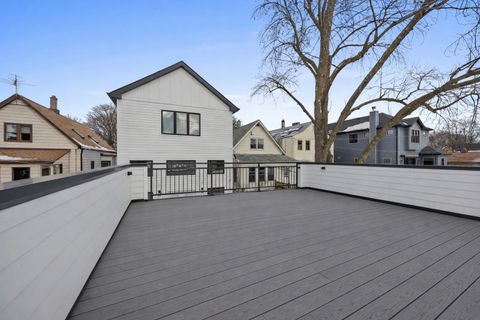 Tiny photo for 2323 W Farragut Avenue, Chicago, IL 60625 (MLS # 12596591)