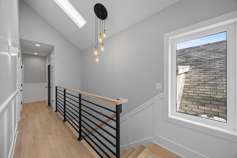 Tiny photo for 2323 W Farragut Avenue, Chicago, IL 60625 (MLS # 12596591)