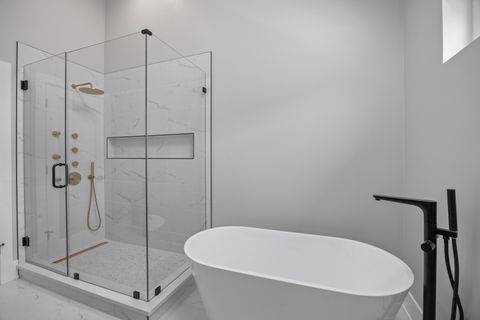 Tiny photo for 2323 W Farragut Avenue, Chicago, IL 60625 (MLS # 12596591)