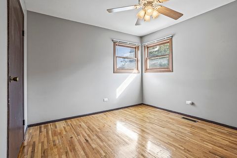 Tiny photo for 808 COVE Avenue, Lockport, IL 60441 (MLS # 12487159)
