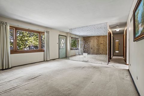 Tiny photo for 808 COVE Avenue, Lockport, IL 60441 (MLS # 12487159)