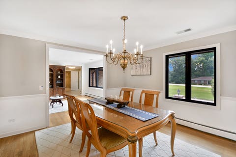Tiny photo for 5 Bruce Circle N, Hawthorn Woods, IL 60047 (MLS # 12720955)