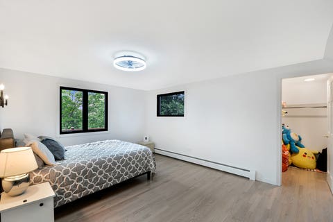 Tiny photo for 5 Bruce Circle N, Hawthorn Woods, IL 60047 (MLS # 12720955)