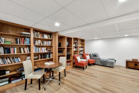 Tiny photo for 5 Bruce Circle N, Hawthorn Woods, IL 60047 (MLS # 12720955)