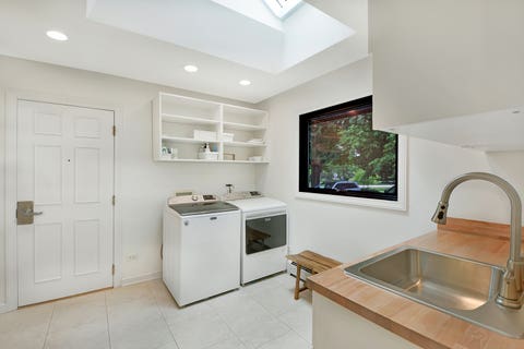 Tiny photo for 5 Bruce Circle N, Hawthorn Woods, IL 60047 (MLS # 12720955)