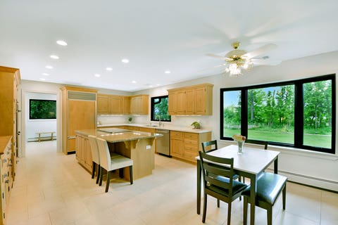 Tiny photo for 5 Bruce Circle N, Hawthorn Woods, IL 60047 (MLS # 12720955)