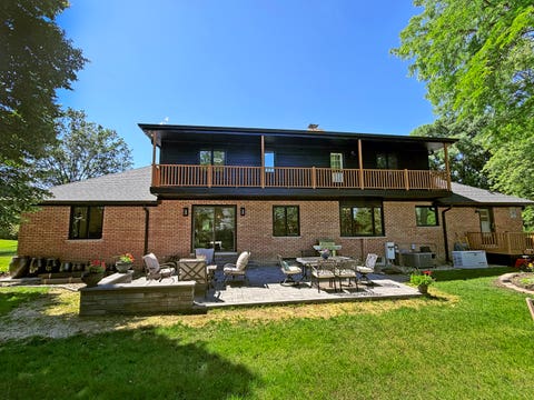 Tiny photo for 5 Bruce Circle N, Hawthorn Woods, IL 60047 (MLS # 12720955)