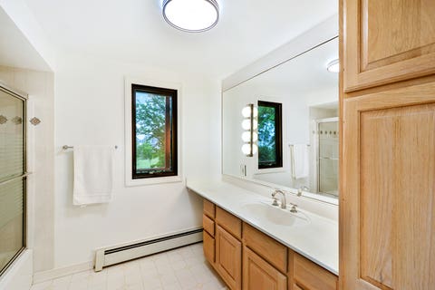 Tiny photo for 5 Bruce Circle N, Hawthorn Woods, IL 60047 (MLS # 12720955)