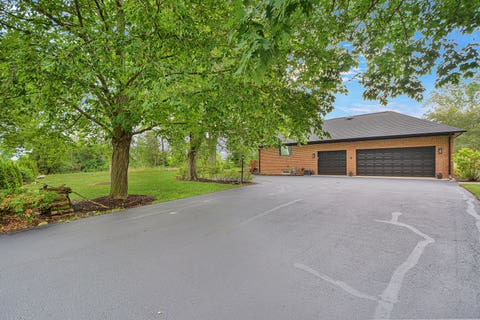 Tiny photo for 5 Bruce Circle N, Hawthorn Woods, IL 60047 (MLS # 12720955)