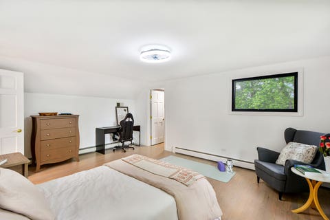 Tiny photo for 5 Bruce Circle N, Hawthorn Woods, IL 60047 (MLS # 12720955)