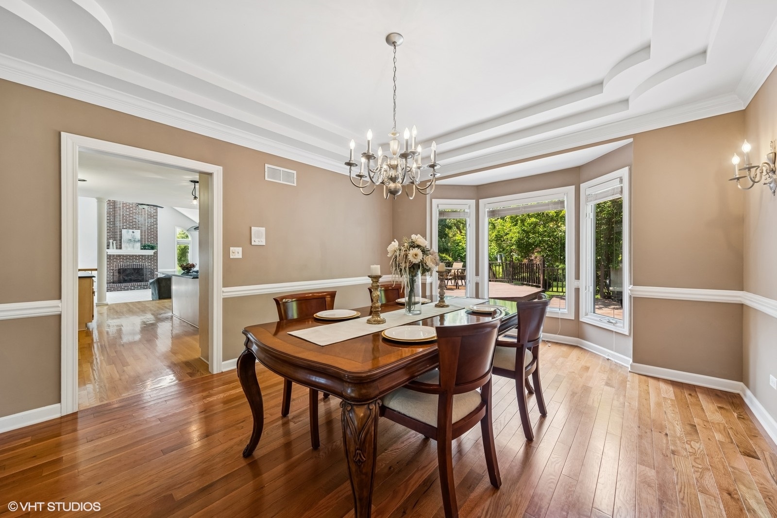4332 Camelot Circle