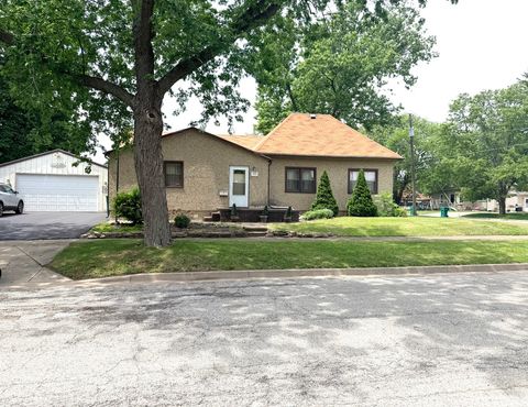 Photo of 912 N Monroe Street, Streator, IL 61364 (MLS # 12655892)