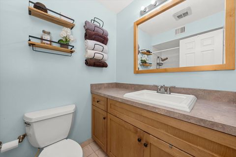 Tiny photo for 7100 W 95th Street #312, Oak Lawn, IL 60453 (MLS # 12513751)