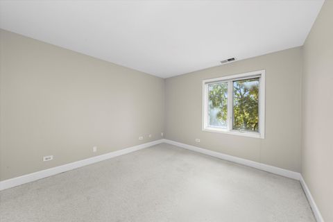 Tiny photo for 7100 W 95th Street #312, Oak Lawn, IL 60453 (MLS # 12513751)