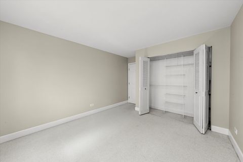 Tiny photo for 7100 W 95th Street #312, Oak Lawn, IL 60453 (MLS # 12513751)