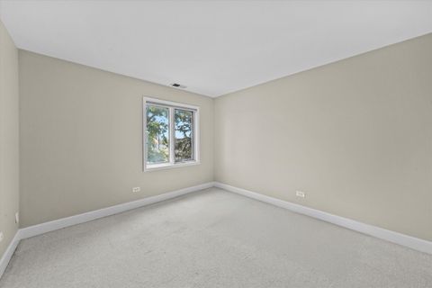 Tiny photo for 7100 W 95th Street #312, Oak Lawn, IL 60453 (MLS # 12513751)