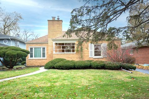 Tiny photo for 136 S Wisconsin Avenue, Villa Park, IL 60181 (MLS # 12522038)
